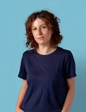 Busto di Sara Perniola Consulente SEO e Copywriter